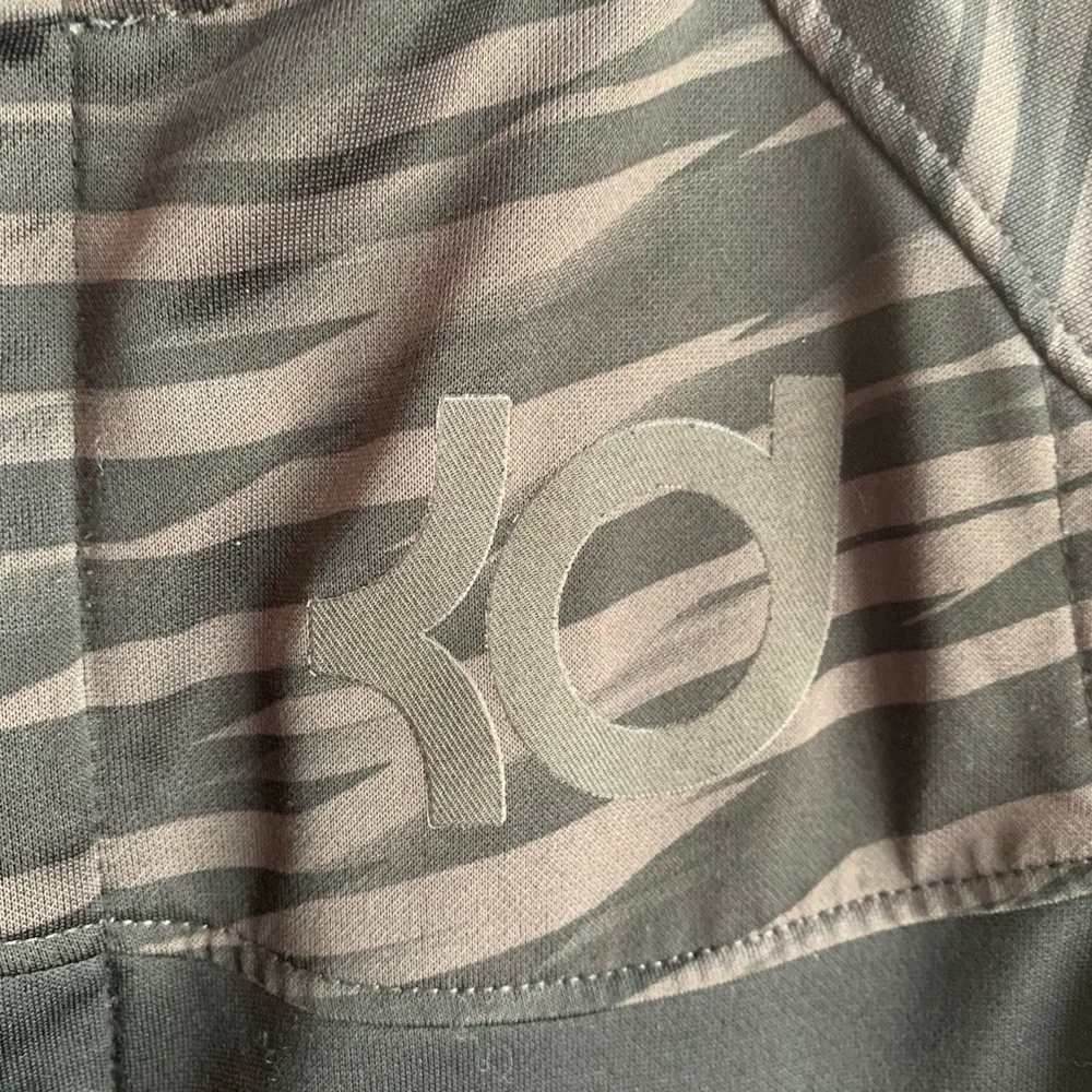 Nike Boys Kevin Durant Black & Gray Tiger Stripe Jacket